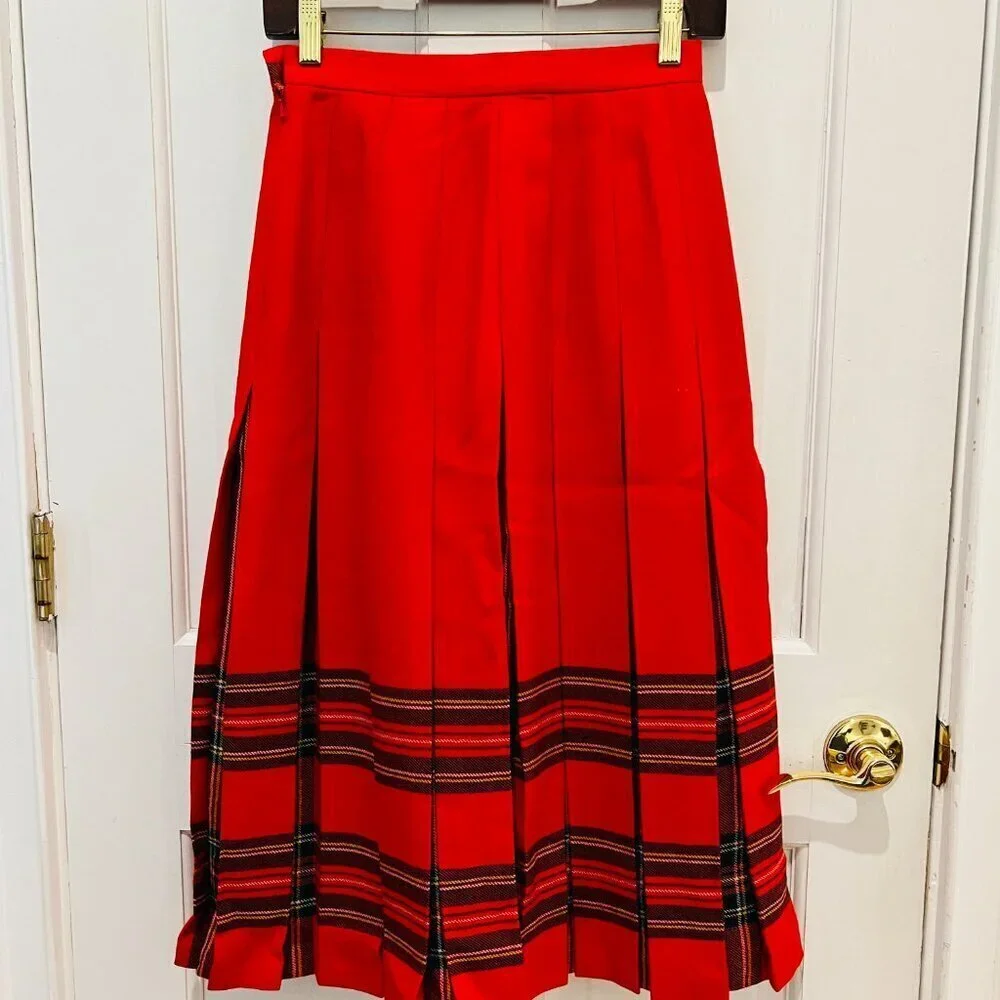 Dean's Of Scottland Wool Skirt Sz 4True Vintage, Pure Wool Skirt, Red, Plaid. - Picture 6 of 11